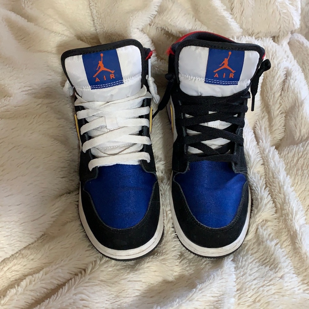 AIR JORDAN 1 mid Se